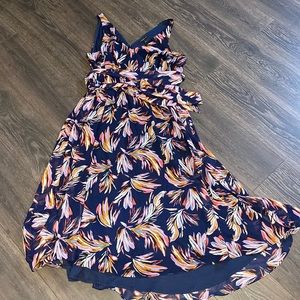 Stunning Lane Bryant sleeveless v-neck floral dress size 16